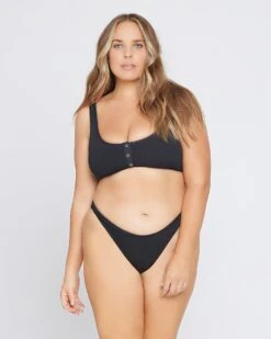 Ribbed Camacho Bikini Bottom -Meer Traum Geschaft 5795999 ROBBIE CAMACHO BLK A 1 507ee4c3 b2d7 4deb af00 d8a3908898d2