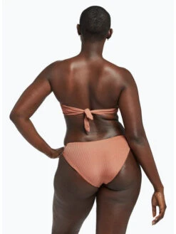 Vitamin A Mila Bandeau Bikini Top In Pink Sands -Meer Traum Geschaft 902T 160NB PSSR BACK 2327 1